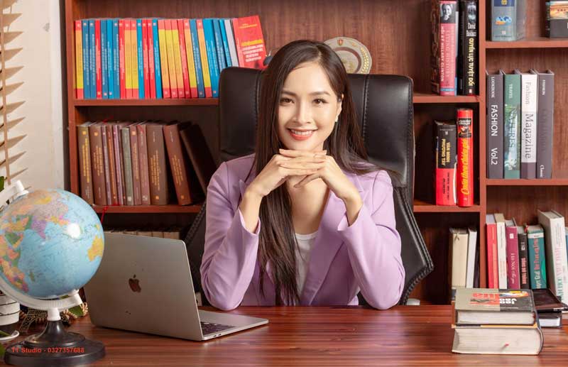 Tác giả Ngọc Châu - CEO trang cá cược Thabet 1 Tác giả Ngọc Châu là ai?